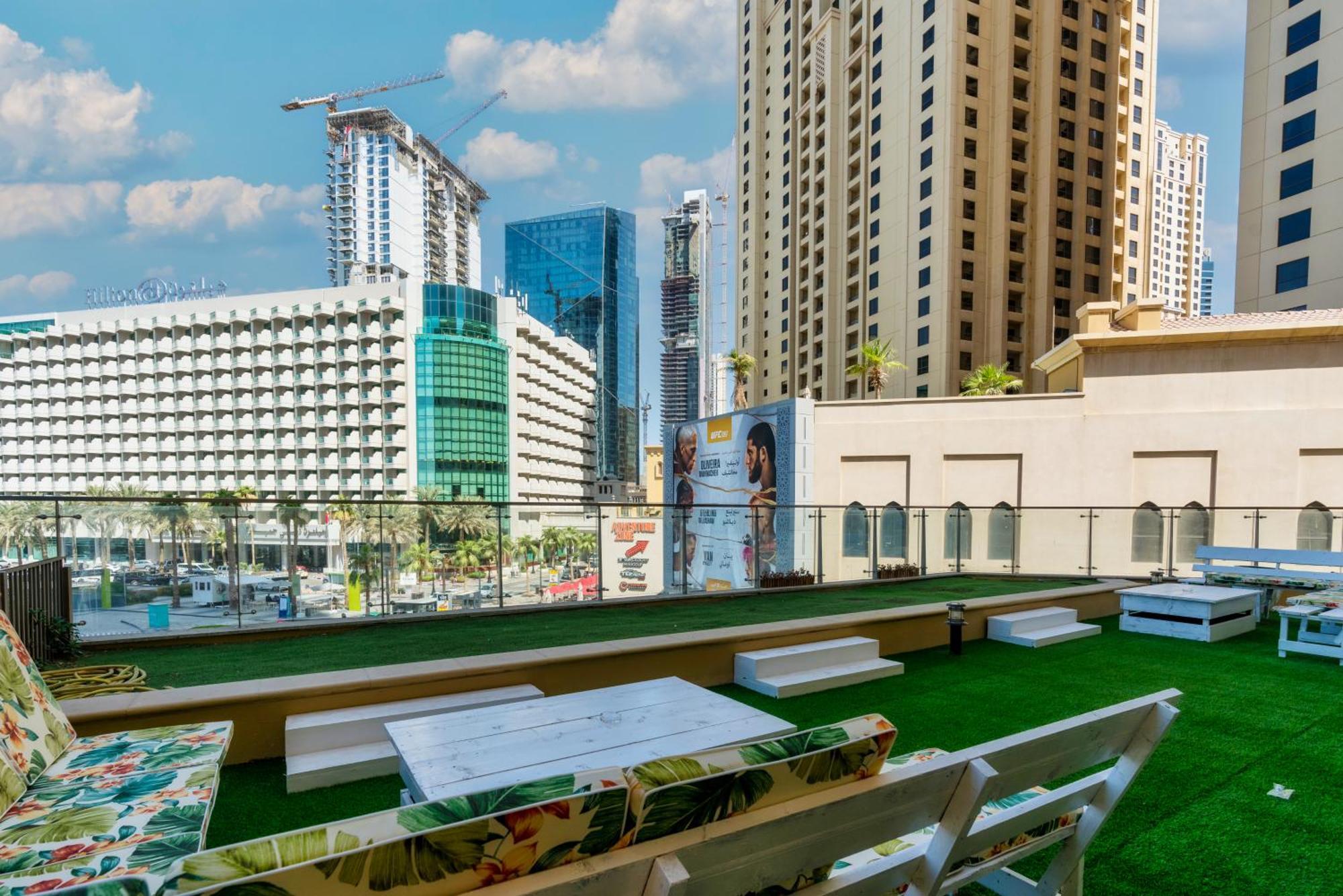 Luxurious 4 Bedroom Duplex With Terrace & Sea View Dubai Exterior foto